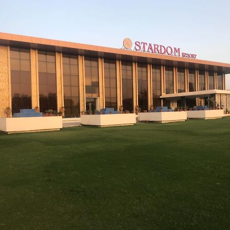 Stardom Resort Jaipur Buitenkant foto