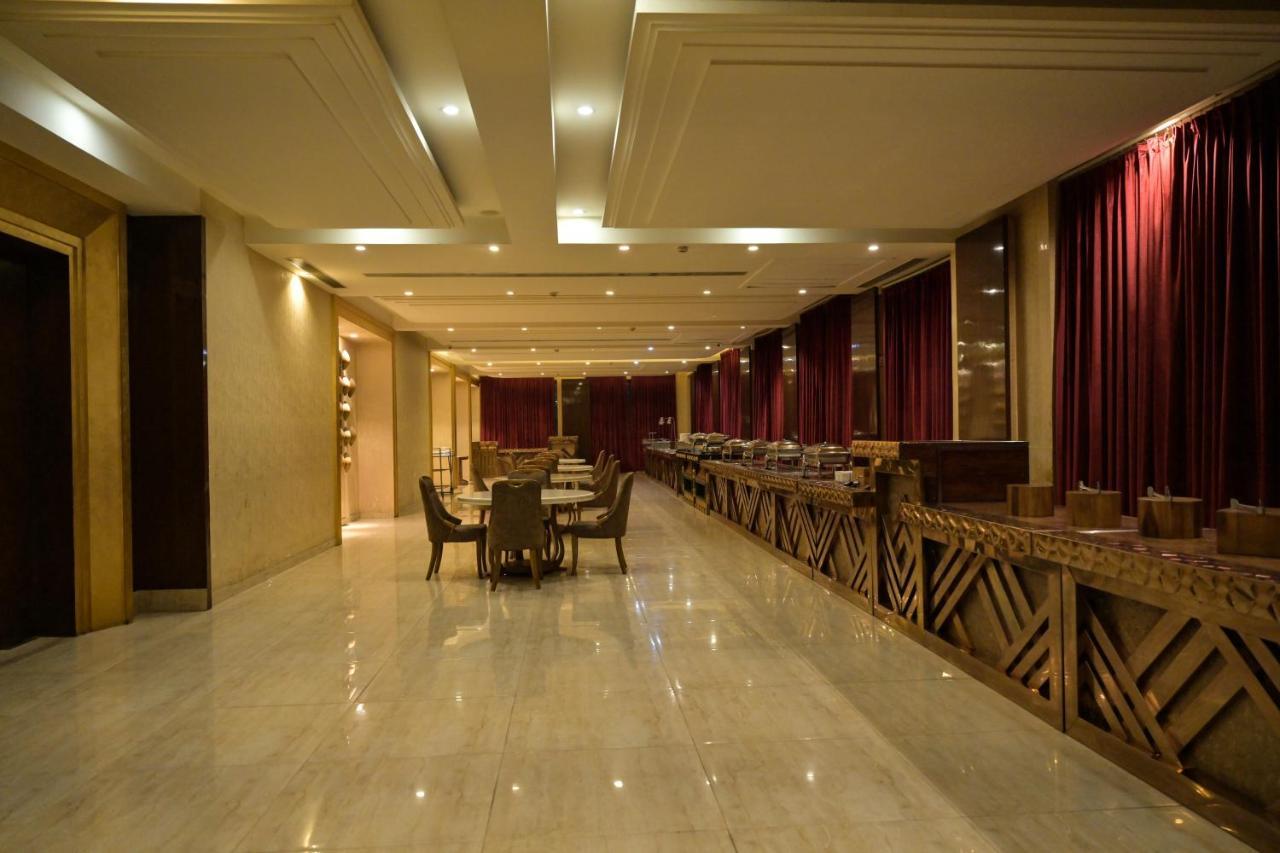 Stardom Resort Jaipur Buitenkant foto