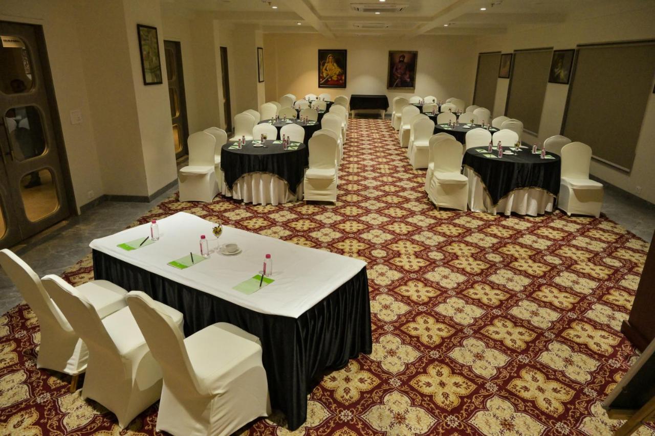 Stardom Resort Jaipur Buitenkant foto