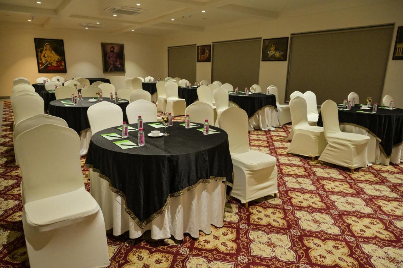 Stardom Resort Jaipur Buitenkant foto