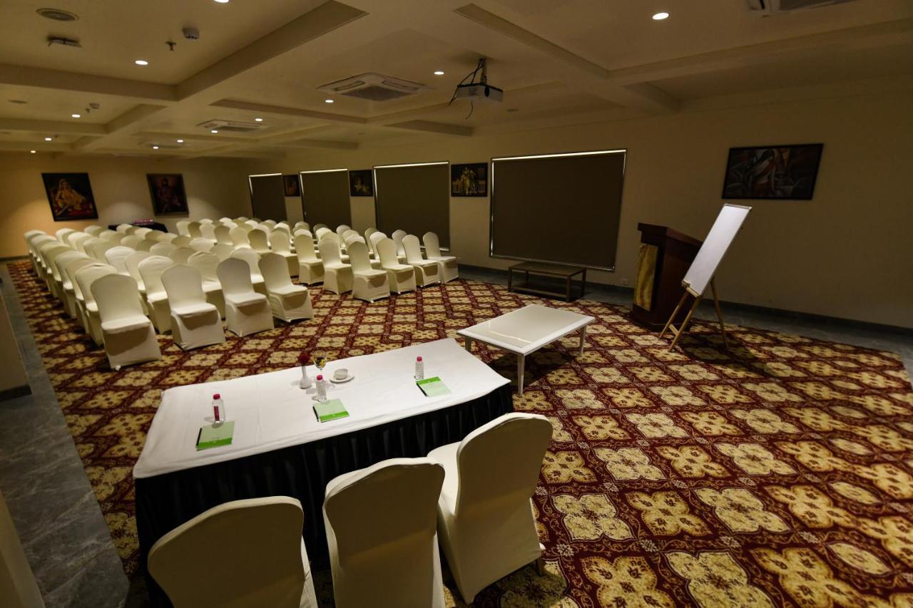 Stardom Resort Jaipur Buitenkant foto
