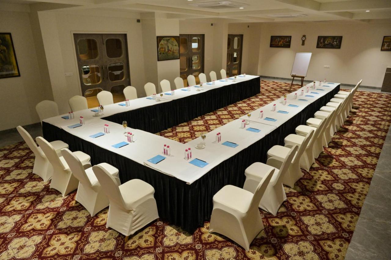 Stardom Resort Jaipur Buitenkant foto