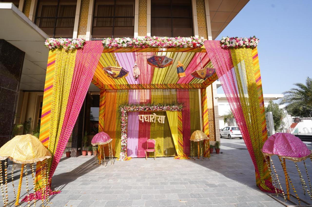 Stardom Resort Jaipur Buitenkant foto