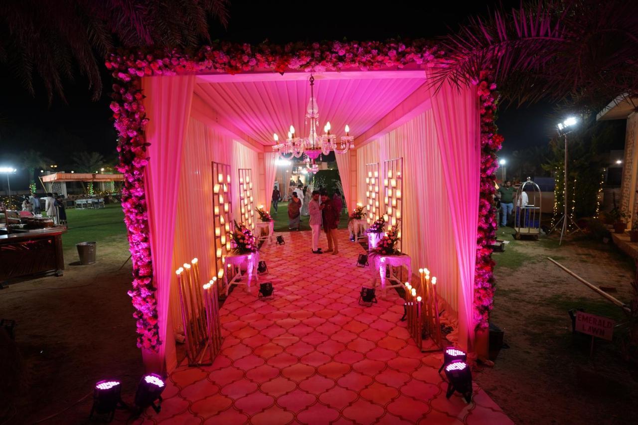 Stardom Resort Jaipur Buitenkant foto