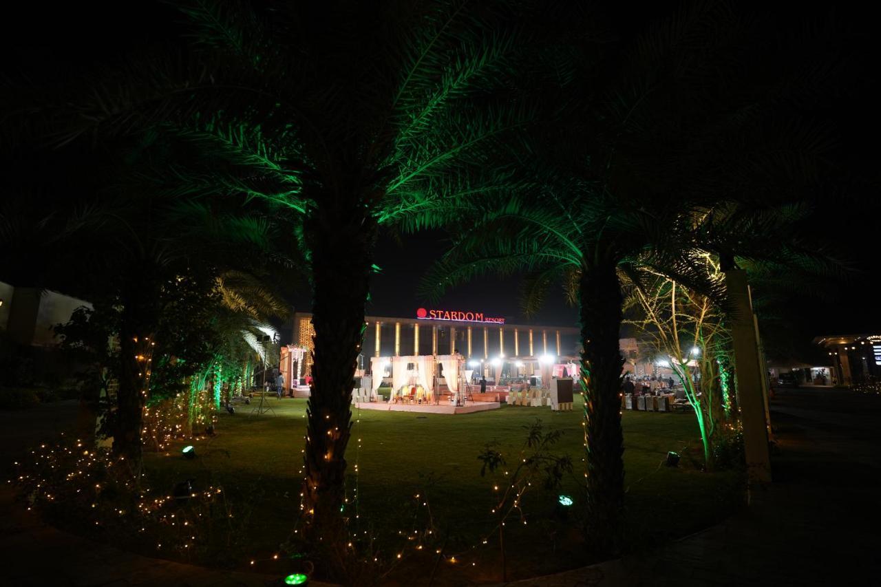 Stardom Resort Jaipur Buitenkant foto